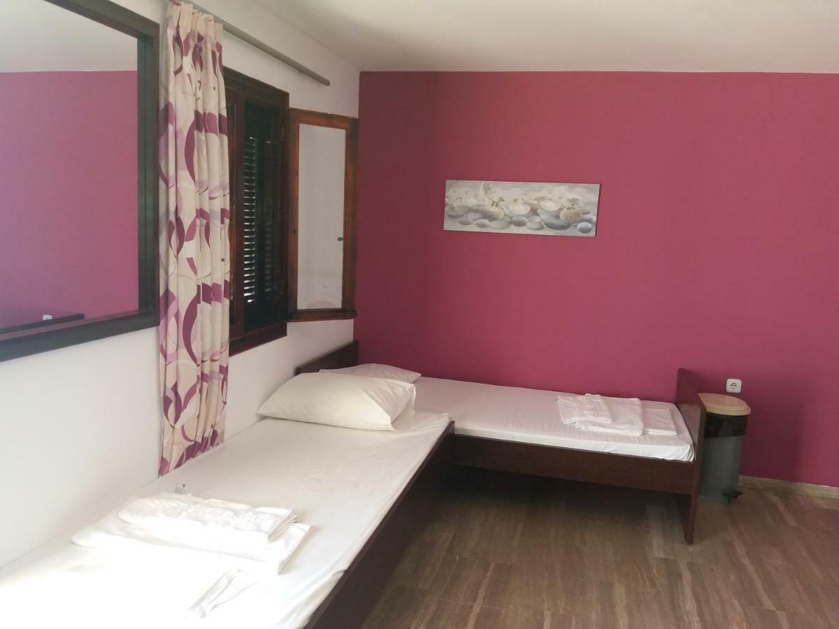آغيوس نيكولاوس Manos Apartments المظهر الخارجي الصورة