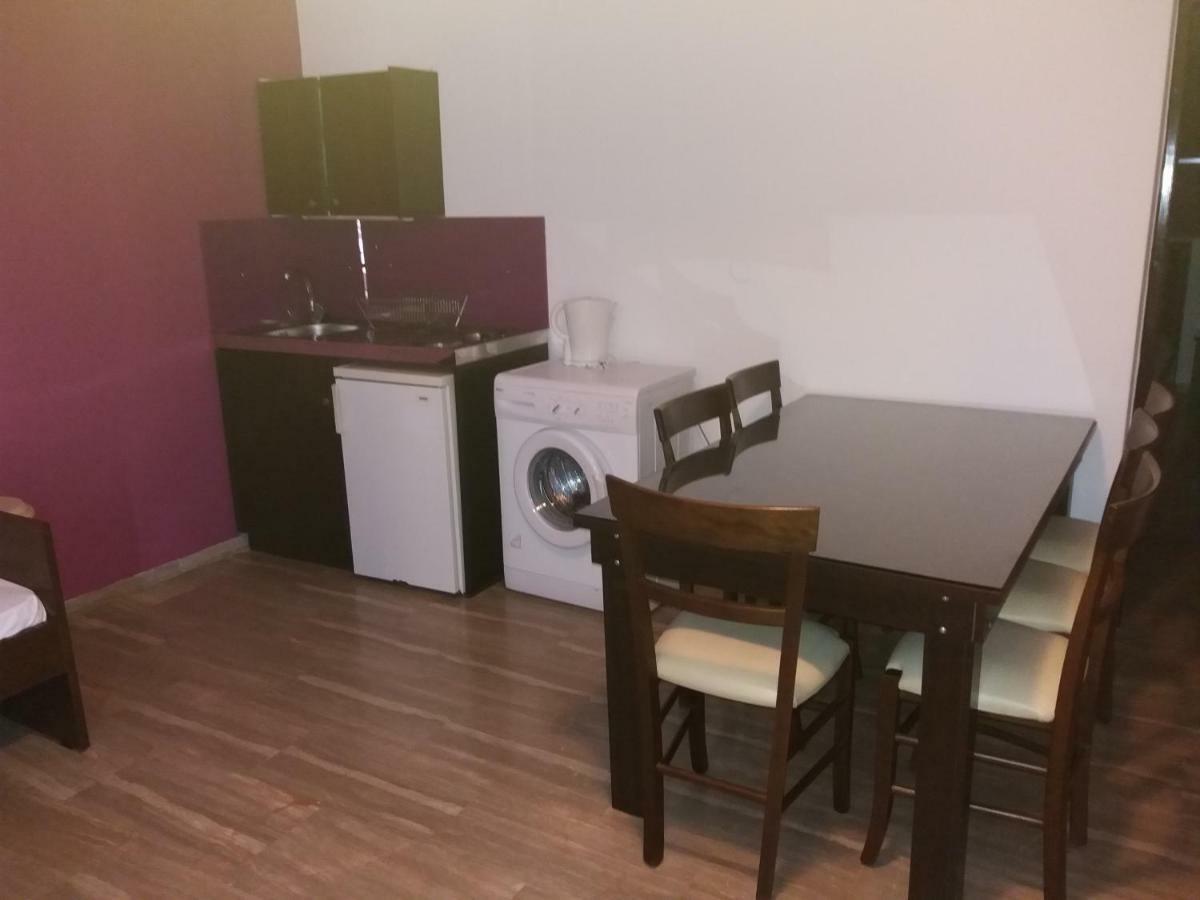 آغيوس نيكولاوس Manos Apartments المظهر الخارجي الصورة